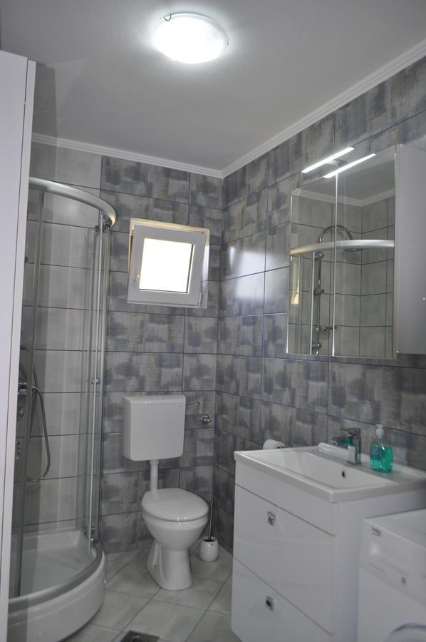 Apartment Maritimo Kotor Exterior photo