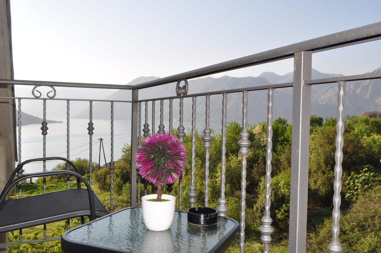 Apartment Maritimo Kotor Exterior photo