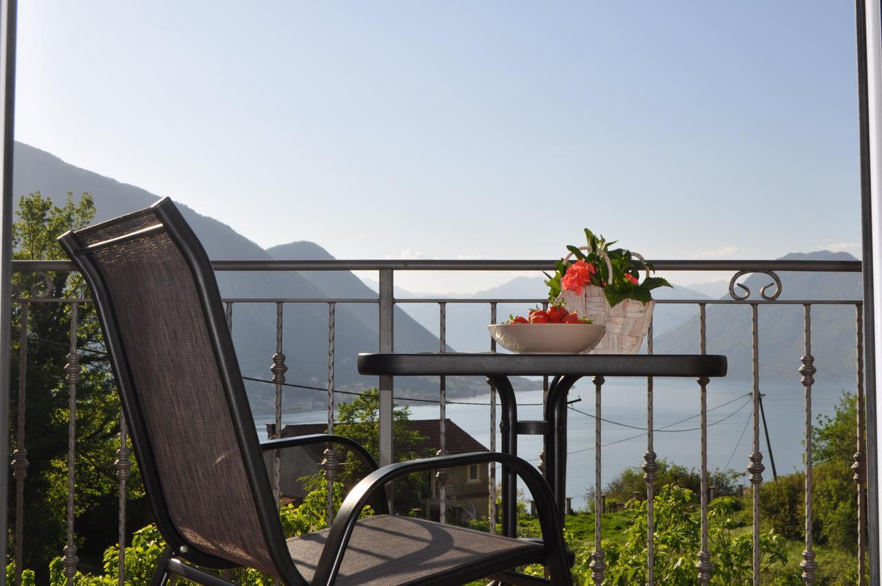 Apartment Maritimo Kotor Exterior photo