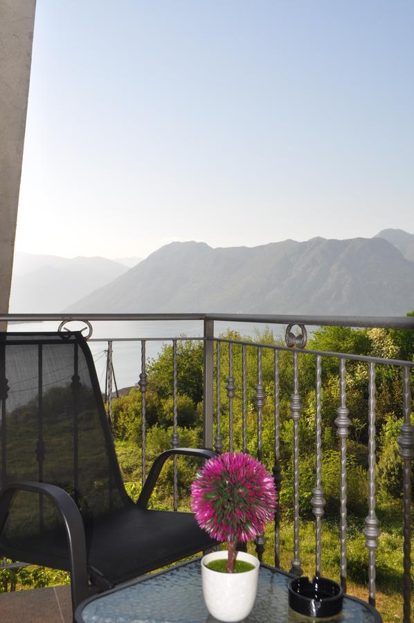 Apartment Maritimo Kotor Exterior photo