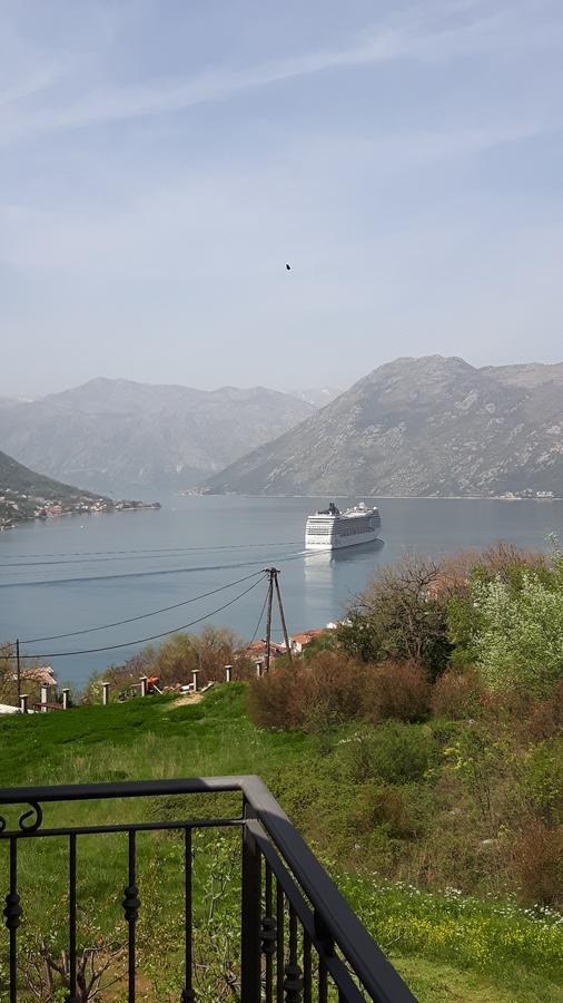 Apartment Maritimo Kotor Exterior photo